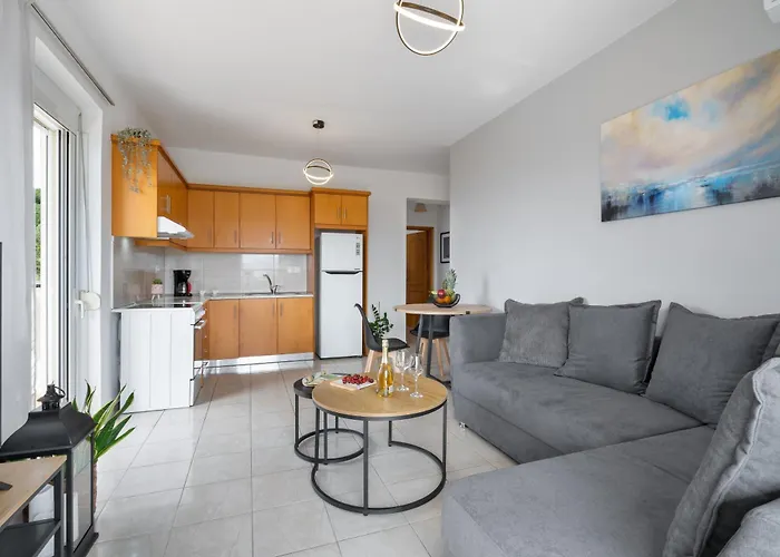 Aelia Sea View * Chania (Crete)